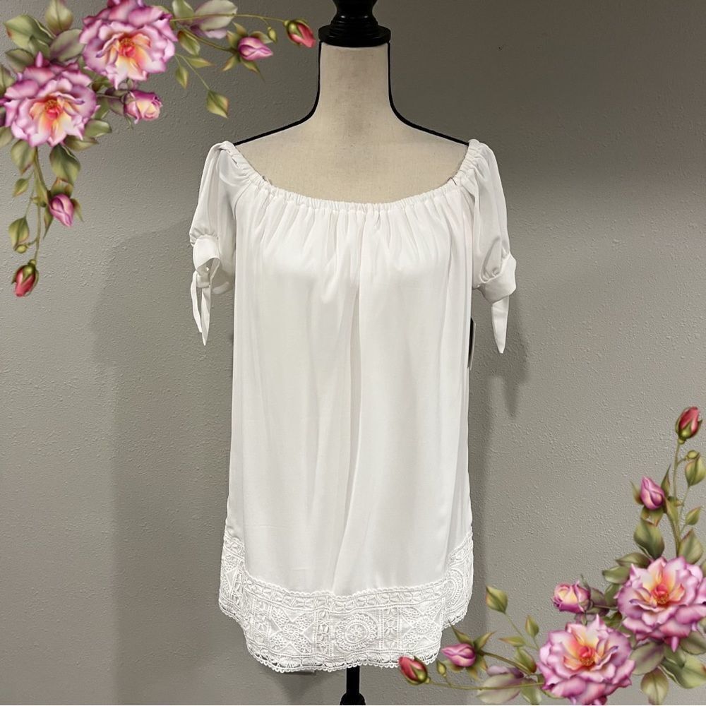 Lulus off‎ shoulder white mini dress / tunic with lace details